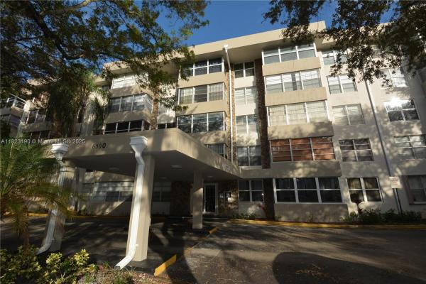 Plantation Place, 6500 Cypress Rd #410, Plantation, Florida 33317, image 1