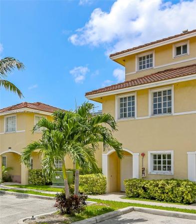 2054 NE 167th St #3-122, Miami, Florida 33162, image 1