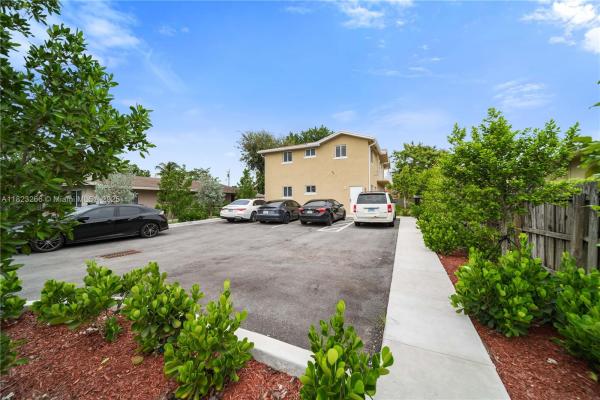 Hollywood Park, 2311 Scott St, Hollywood, Florida 33020, image 1