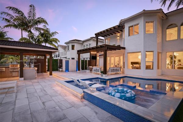 Catalina At Doral Isles, 11073 NW 72nd Ter, Doral, Florida 33178, image 2