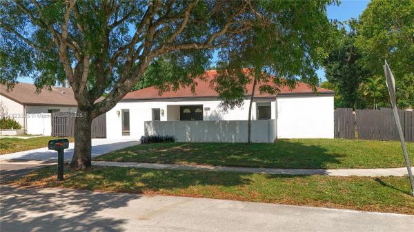 The Country, 4996 SW 95th Ave, Cooper City, Florida 33328, image 2