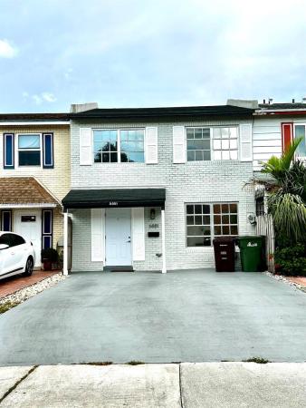 Lake Royal East, 6881 W 16th Dr, Hialeah, Florida 33014, image 1