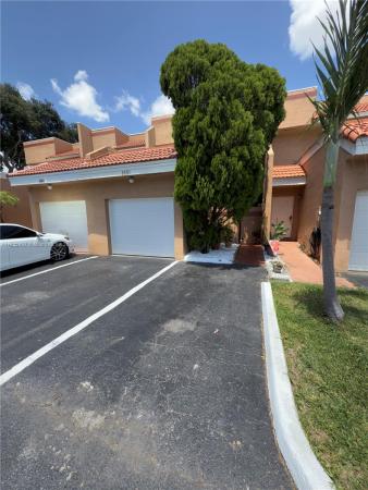Las Palmas Townhomes At Pembroke Lakes South, 1651 SW 120th Ave, Pembroke Pines, Florida 33025, image 1