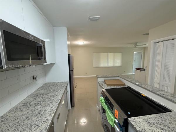 1017 SE 22nd Ave #207, Pompano Beach, Florida 33062, image 1