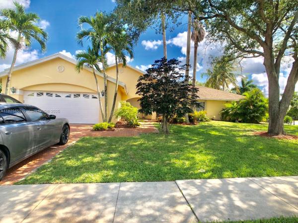 Pasadena Estates, 19960 NW 4th St, Pembroke Pines, Florida 33029, image 1