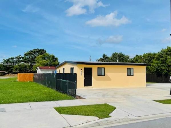 12121 SW 216th St #1, Unincorporated Dade County, Florida 33170, image 1