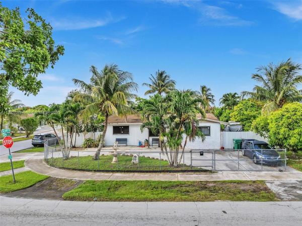 14902 SW 297th Ter, Homestead, Florida 33033, image 1