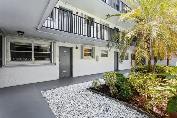 Grove Gardens, 1800 SW 25th St #2102, Miami, Florida 33145, image 2