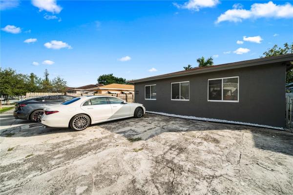 1250 NE 110th St, Miami, Florida 33161, image 1