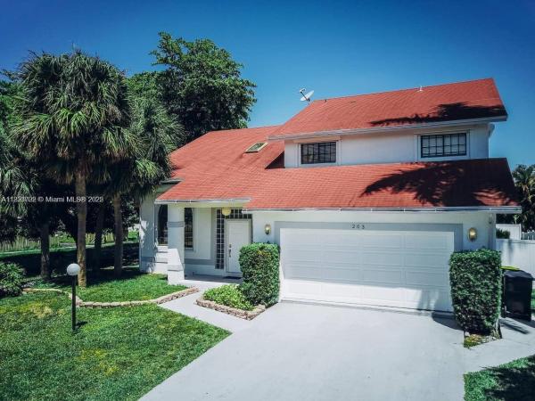 Central Dania Heights, 203 SE 8th St, Dania Beach, Florida 33004, image 2