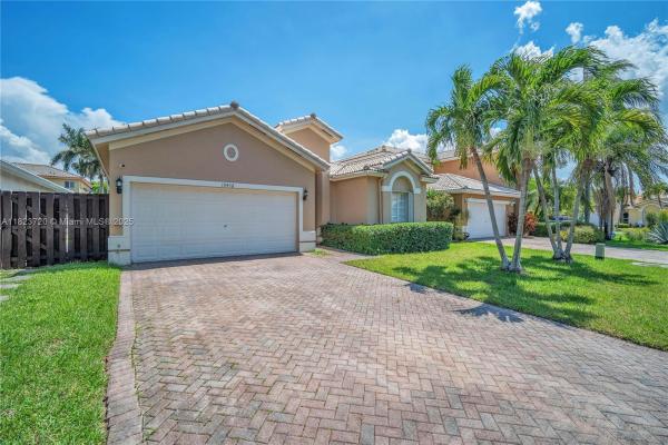 15452 SW 138th Ter, Miami, Florida 33196, image 1