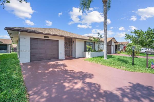 The Meadows Of Crystal Lake, 2035 SW 15th Ct, Deerfield Beach, Florida 33442, image 1