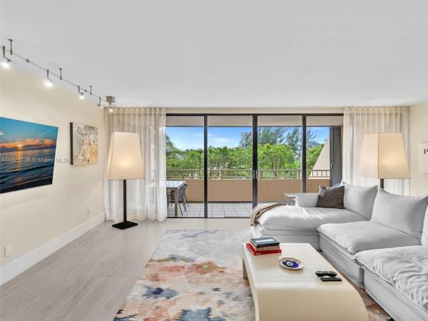 11113 Biscayne Blvd #253, Unincorporated Dade County, Florida 33181, image 1
