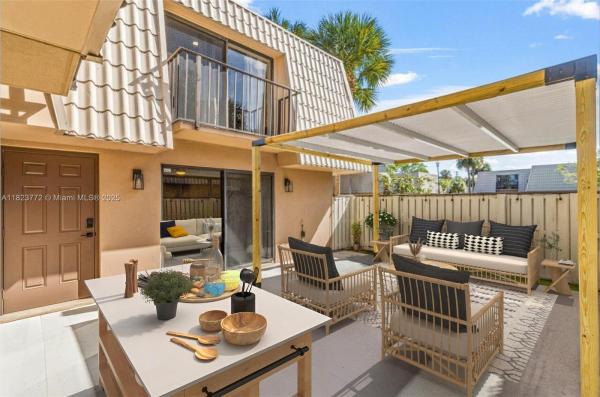 Village Of Sandalwood Lakes South, 6812 68th Way, West Palm Beach, Florida 33409, image 1