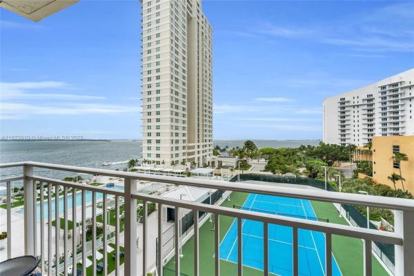 Isola, 770 Claughton Island Dr #806, Miami, Florida 33131, image 1
