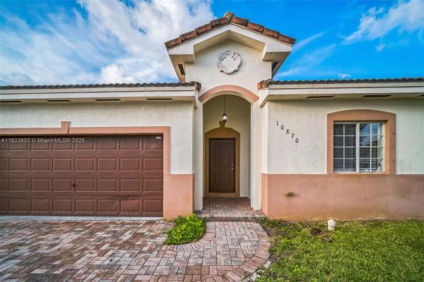 Silver Palm Lake, 10870 SW 229th St, Princeton, Florida 33170, image 3