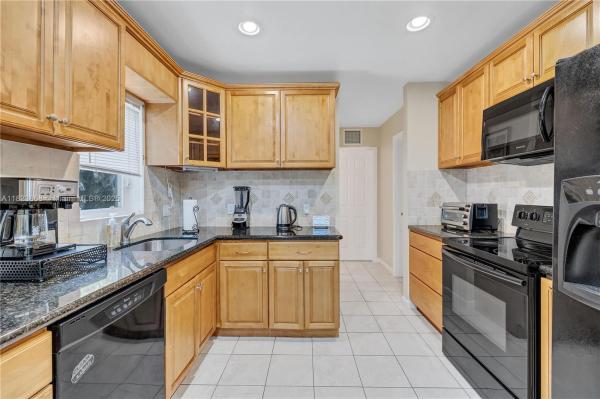 South Coral Homes, 9921 Dominican Dr, Cutler Bay, Florida 33189, image 3
