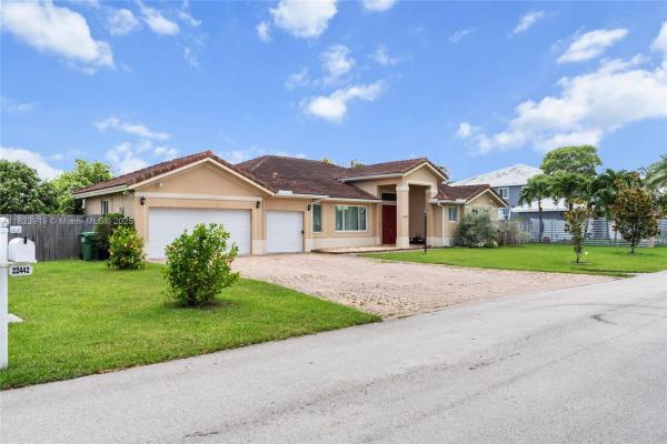 Estate Mansions, 22442 SW 128th Pl, Goulds, Florida 33170, image 2