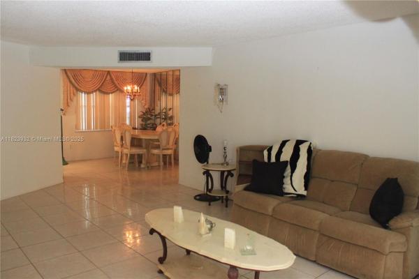 Topaz North, 4090 NW 42nd Ave #106, Lauderdale Lakes, Florida 33319, image 1