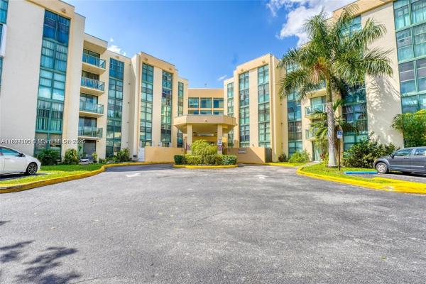 2075 SW 122 Ave #306, Unincorporated Dade County, Florida 33175, image 1