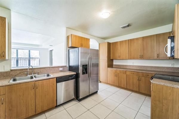 Trellis At Isles Of Bayshore, 8878 SW 229th St, Cutler Bay, Florida 33190, image 3