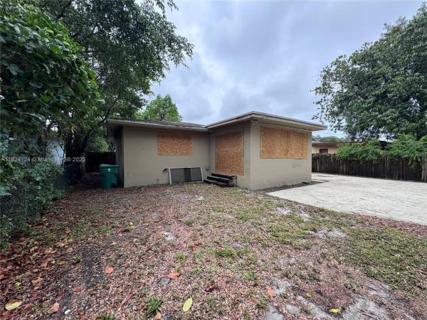 535 NE 162nd St, Miami, Florida 33162, image 1