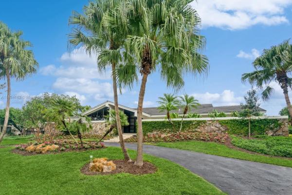 Pine Bay Estates South, 15405 SW 73rd Ct, Palmetto Bay, Florida 33157, image 1