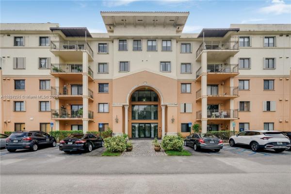 9340 Fontainebleau Blvd W313, Miami, Florida 33172, image 1