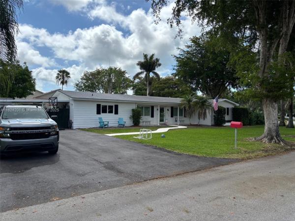 Garden Groves, 16195 SW 78th Ave, Palmetto Bay, Florida 33157, image 1