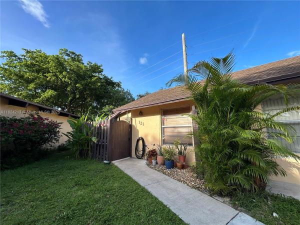 Villas At Carriage Hills, 121 Briarwood Cir #1-5, Hollywood, Florida 33024, image 1