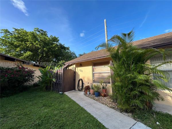 Villas At Carriage Hills, 121 Briarwood Cir #1-5, Hollywood, Florida 33024, image 1