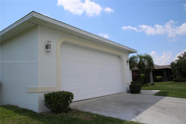 Cape Coral Residential, 1716 NE 6th Pl, Cape Coral, Florida 33909, image 3