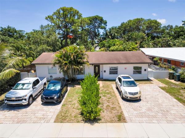Central Oakland Park, 754 NE 36th St, Oakland Park, Florida 33334, image 1