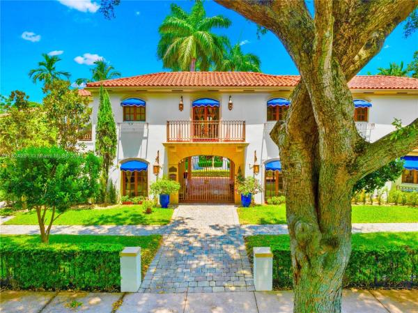Coconut Grove, 111 Aledo Ave, Coral Gables, Florida 33134, image 2