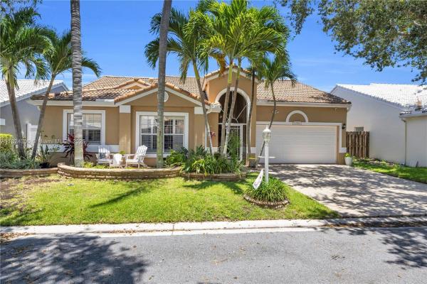 Siena Oaks, 10186 Balsa Way, Palm Beach Gardens, Florida 33410, image 1