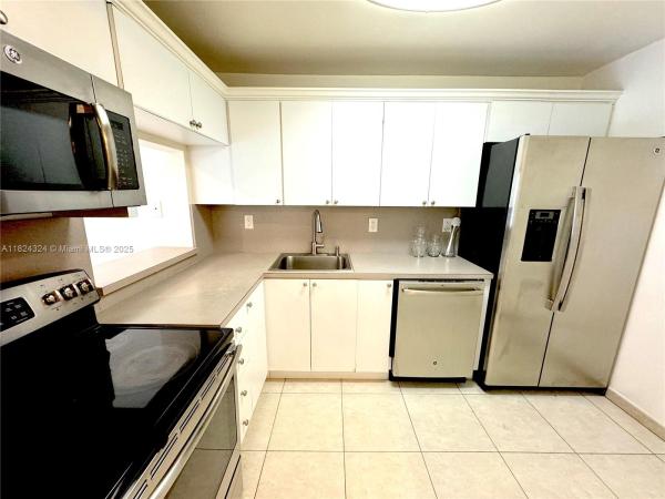 7900 Camino Cir #305, Miami, Florida 33143, image 1