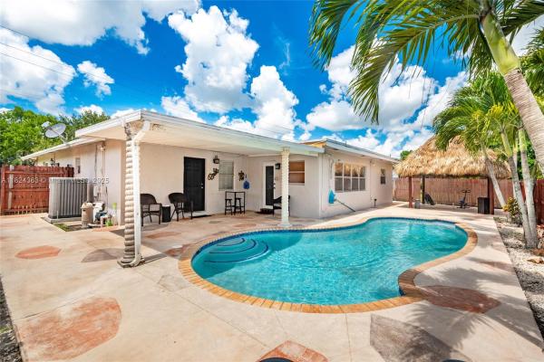 Pembroke Lakes, 11700 Sheridan St, Pembroke Pines, Florida 33026, image 1