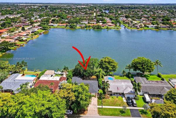 Pasadena Lakes, 8320 Pasadena Blvd, Pembroke Pines, Florida 33024, image 1