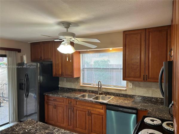 Villas At Woodland Greens, 5818 Swordfish Ct, Tamarac, Florida 33319, image 3