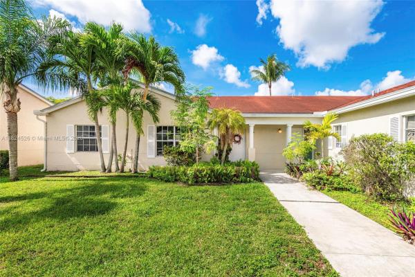 806 NE 214th Ln #806-03, Miami, Florida 33179, image 1