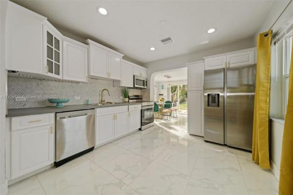 Hollywood Little Ranches, 2714 Fillmore St, Hollywood, Florida 33020, image 3
