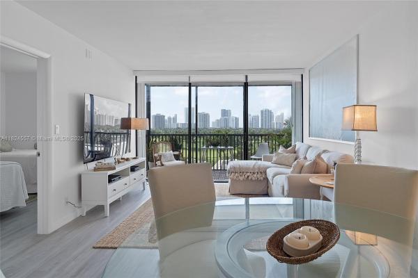 Coronado Towers, 20301 W Country Club Dr #728, Aventura, Florida 33180, image 1