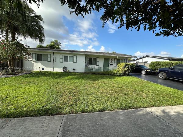 8530 NW 177th St, Hialeah, Florida 33015, image 1