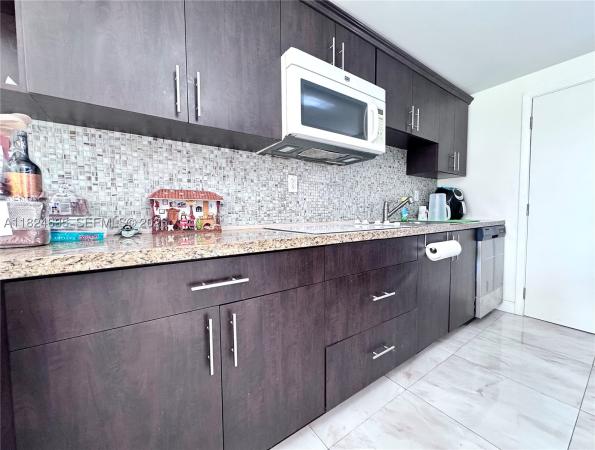 Point East, 2930 Point East Dr #E-309, Aventura, Florida 33160, image 3