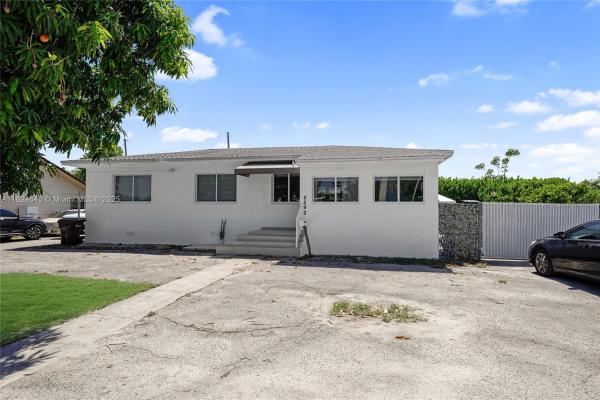 Ulelah, 5290 Palm Ave, Hialeah, Florida 33012, image 1