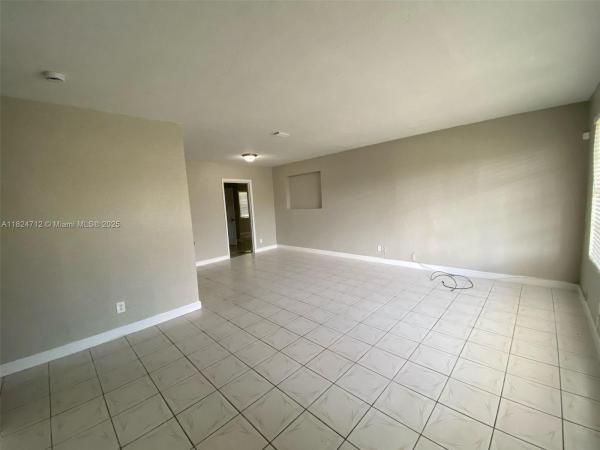 Westwood Manor Estates, 2410 NW 170th Ter, Miami Gardens, Florida 33056, image 3