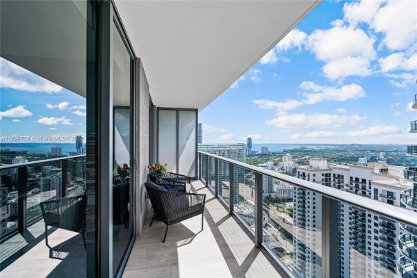 Brickell Heights East, 45 SW 9th St #4007, Miami, Florida 33130, image 1