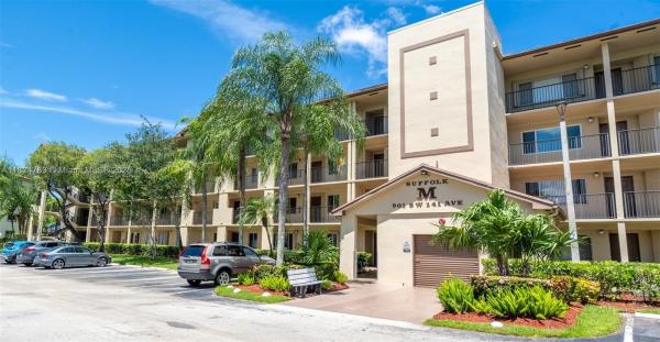 Suffolk At Century Village, 901 SW 141st Ave #303M, Pembroke Pines, Florida 33027, image 1