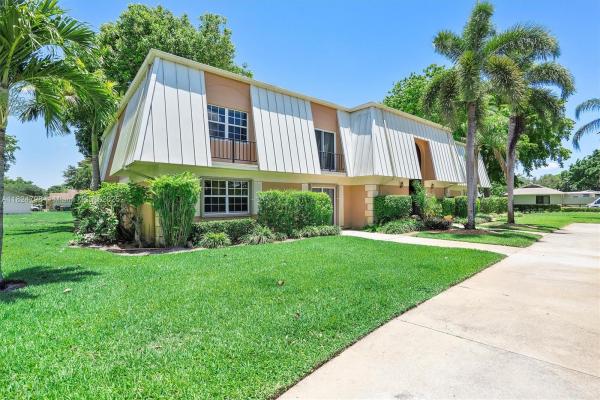 3660 Citrus Trce #4, Davie, Florida 33328, image 1