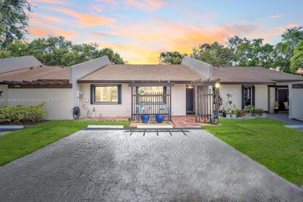 East Lakes Townhomes, 1621 NW 96th Ter, Pembroke Pines, Florida 33024, image 1
